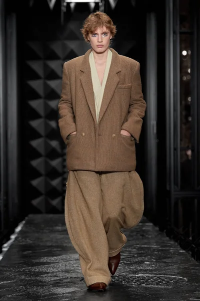 Look 20